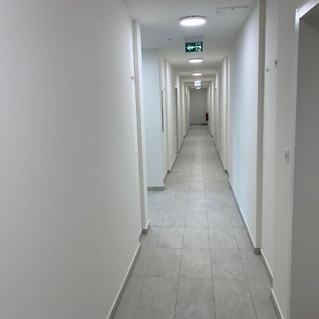 Air-Conditioned, 2 Room Apartment With Terrace Bratislava Eksteriør billede