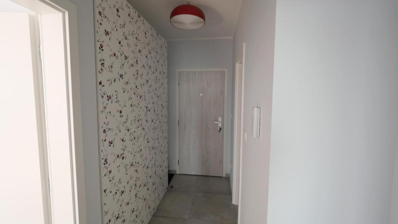 Air-Conditioned, 2 Room Apartment With Terrace Bratislava Eksteriør billede